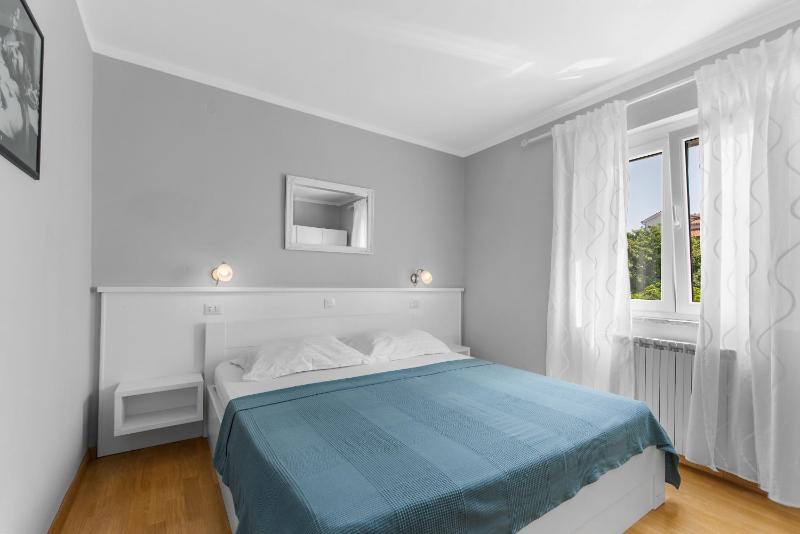 Villa Hope - Apartments with Shared Pool - image 17