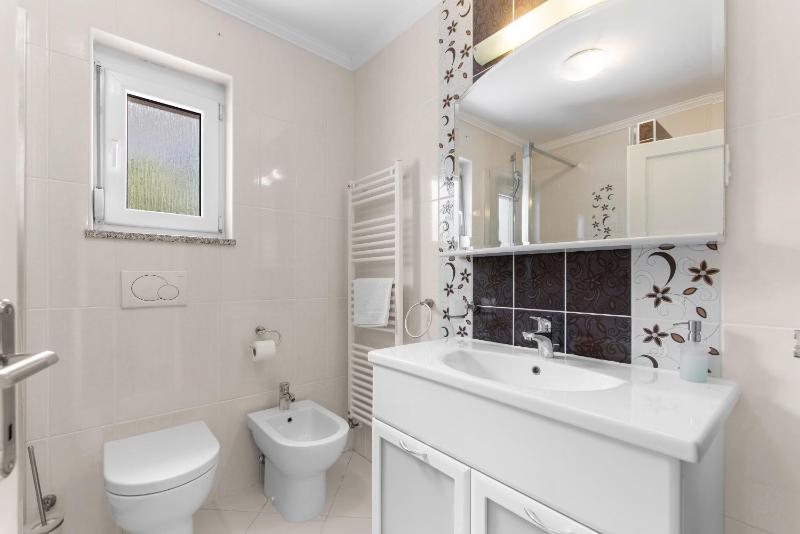 Villa Hope - Apartments with Shared Pool - image 27