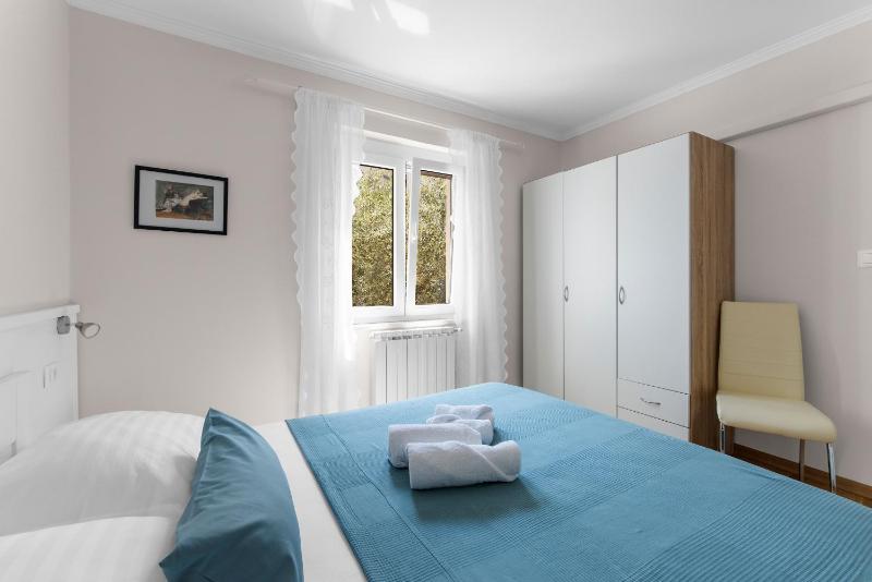 Villa Hope - Apartments with Shared Pool - image 19