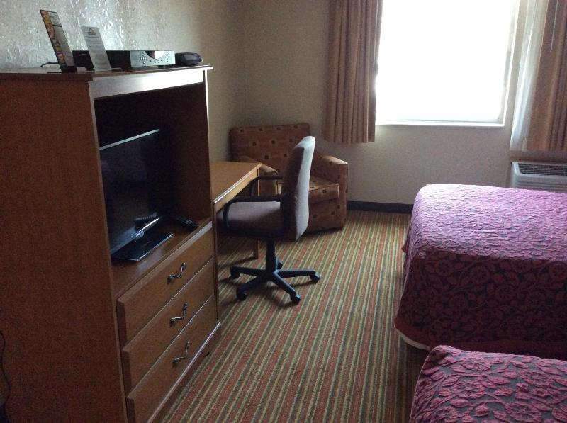 Deluxe Double Room with Two Double Beds - Non-Smoking image 2