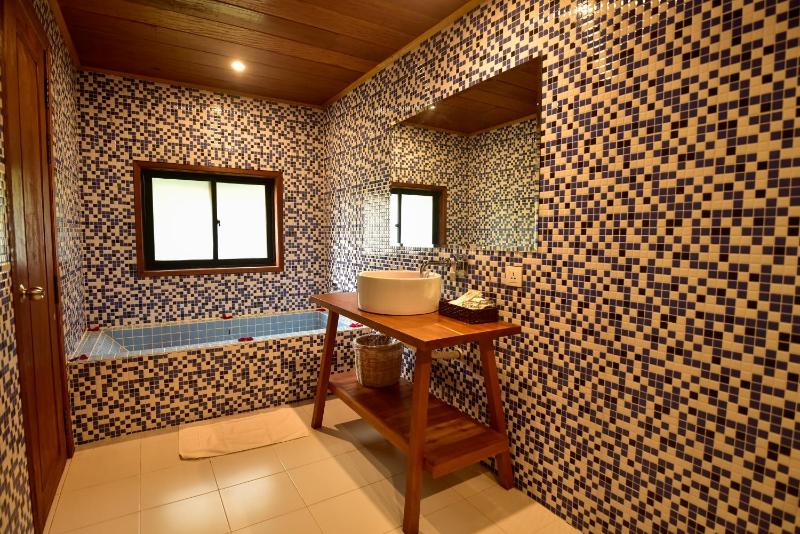 Angkor Heart Bungalow - image 11