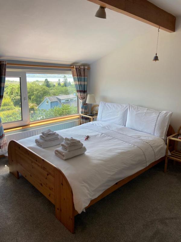 Deluxe Double Room with Sea View image 4
