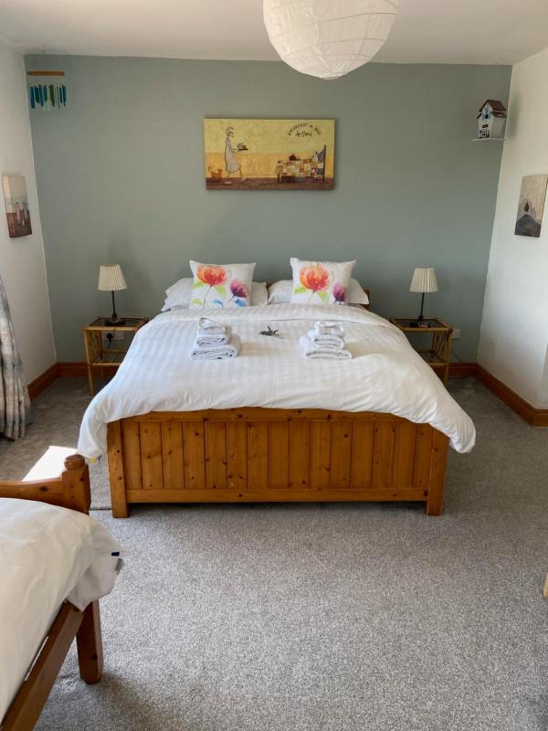 Superior Triple Room with Sea View image 1