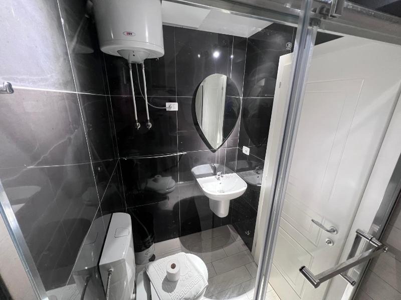 6-Bed Mixed Dormitory Room image 1
