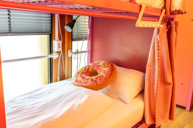 Bed in 12-bed Women Dormitory Room image 4