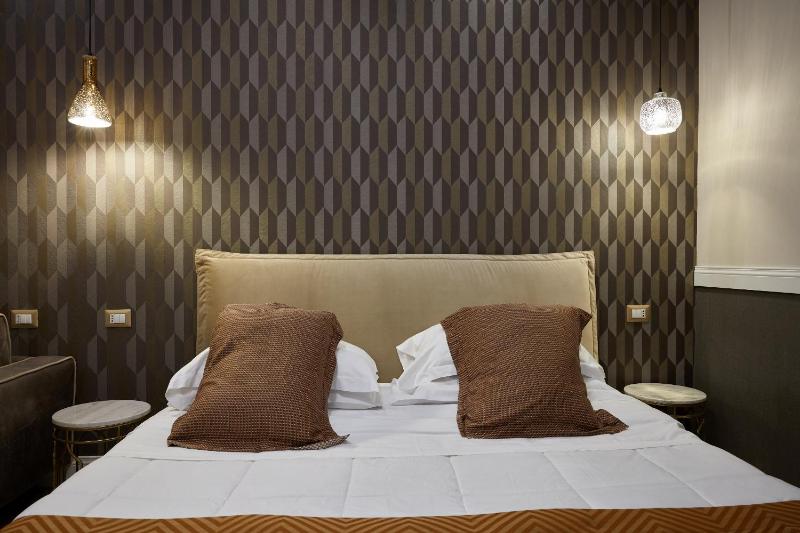 Deluxe Triple Room image 4