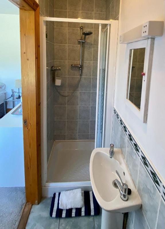 Triple Room with Garden View image 4