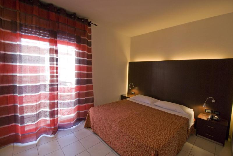 One-Bedroom Apartment image 3