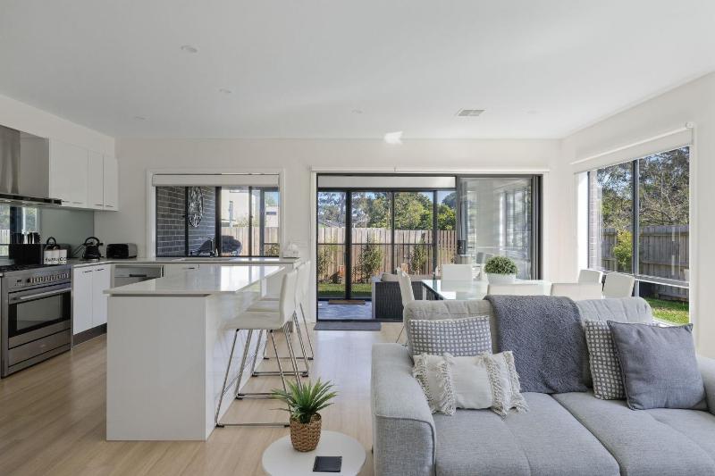 Ocean Breeze on Douglas - image 9