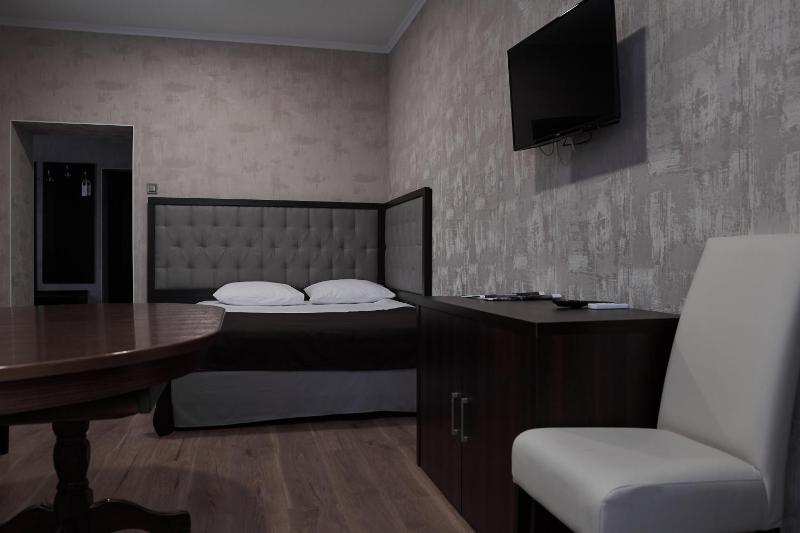 Superior Twin Room image 4