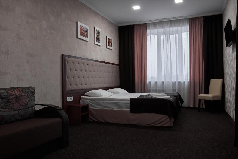 Superior Twin Room image 2