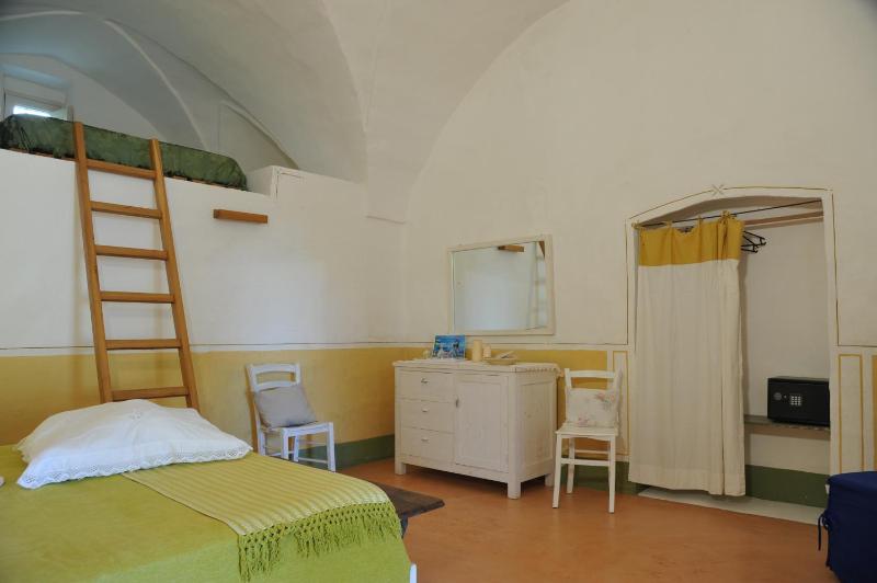 Quadruple Room with Shower image 1