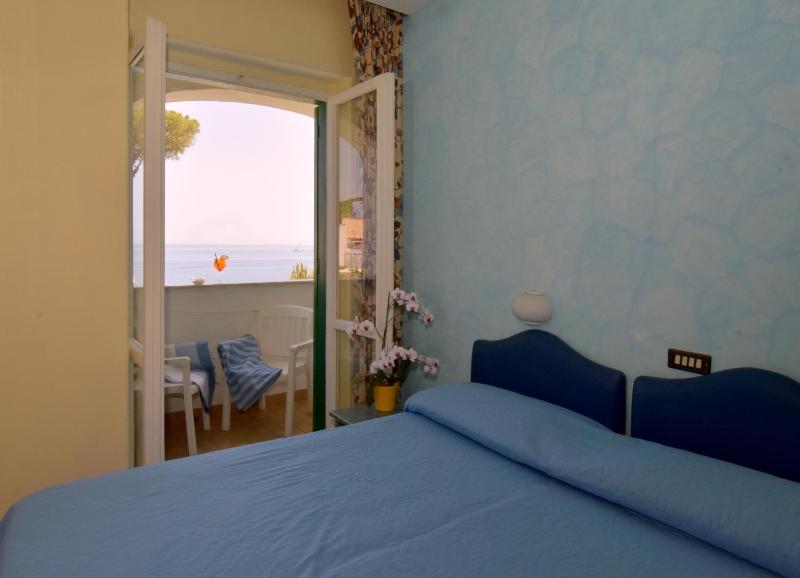 Double or Twin Room with Sea View image 1