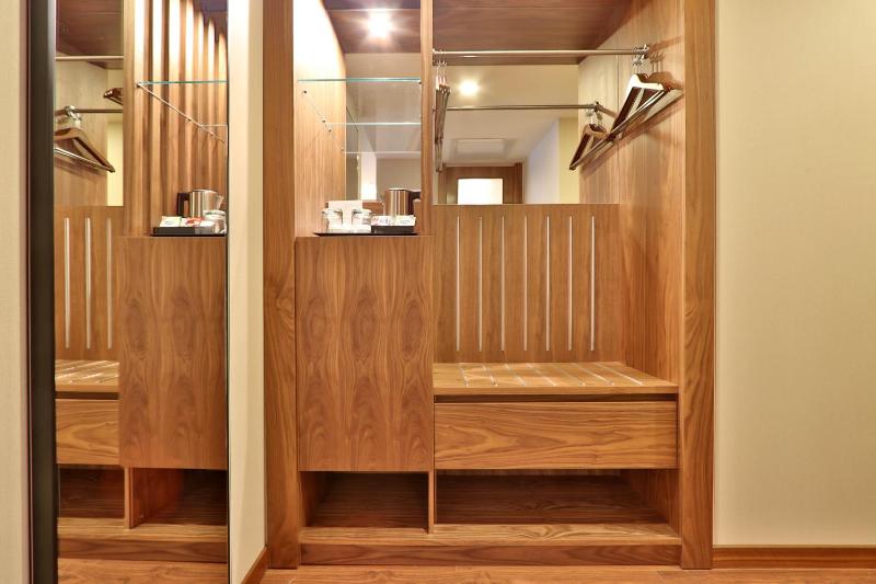 Superior Twin Room image 4