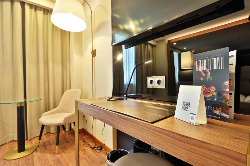 Superior Twin Room image 2