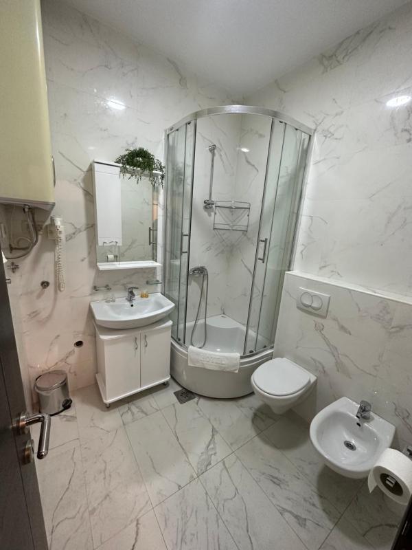 Studio Apartment image 2