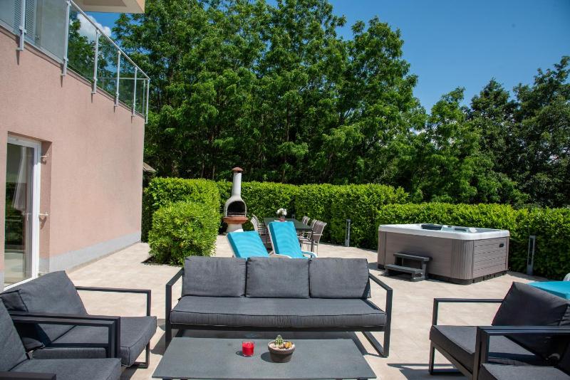 Villa Sveti Petar - with heated pool and outdoor jacuzzi - image 32