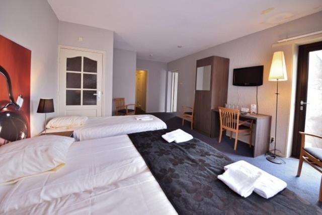 Triple Room image 2