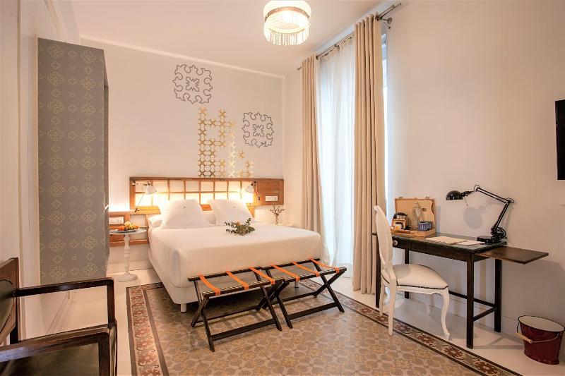 Double Room image 1