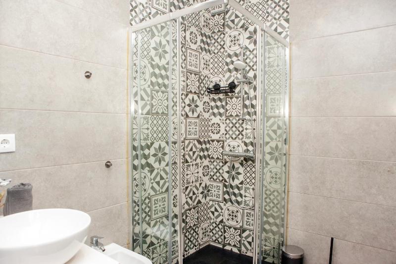 Host Wise - Amadeo Apartments - image 25