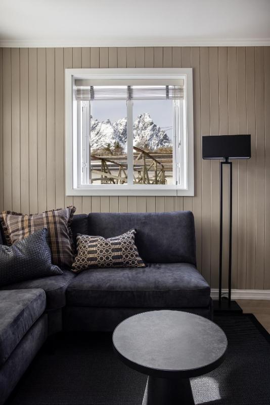 One-Bedroom Apartment image 1