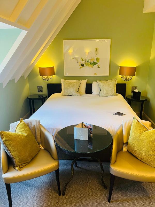 Deluxe Double Room image 1