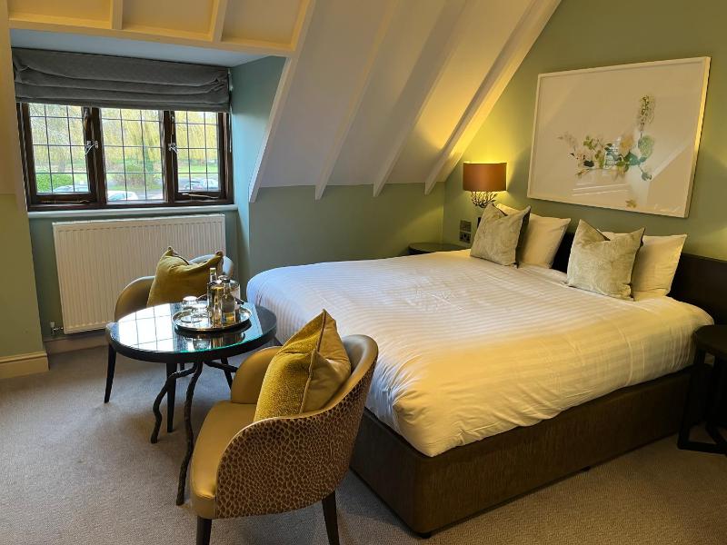 Deluxe Double Room image 4