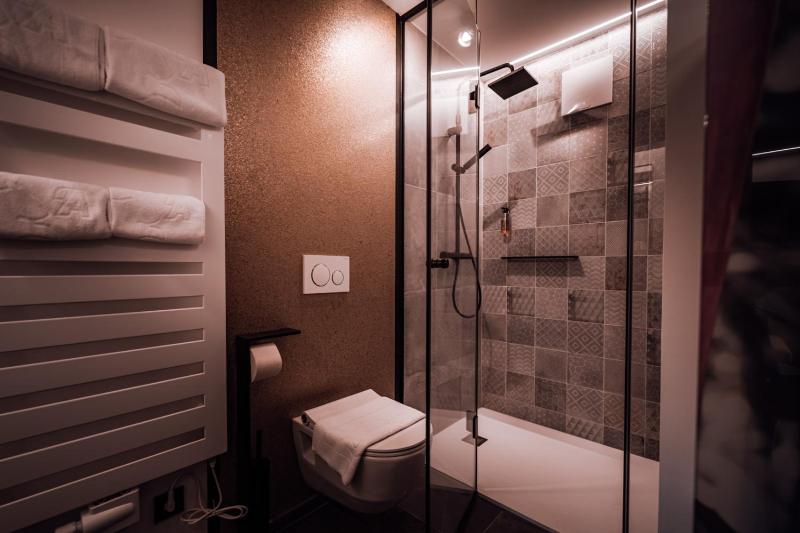 Standard Double Room image 4