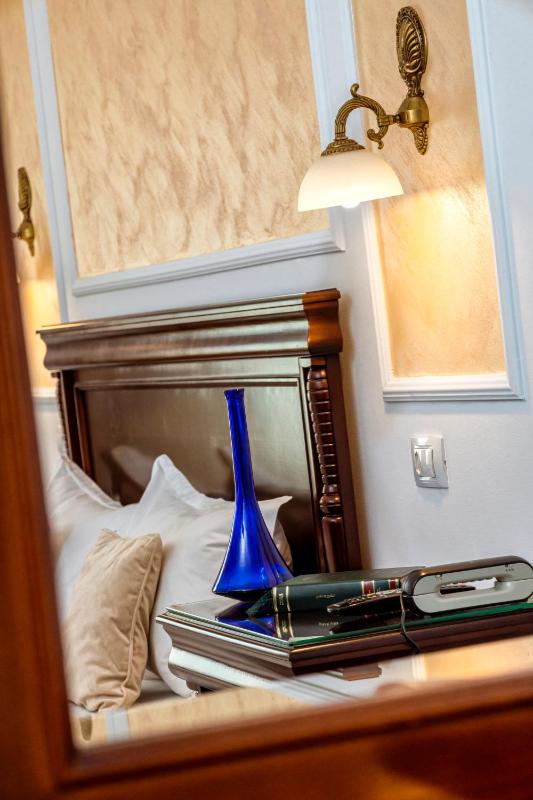 Superior Single Room image 3