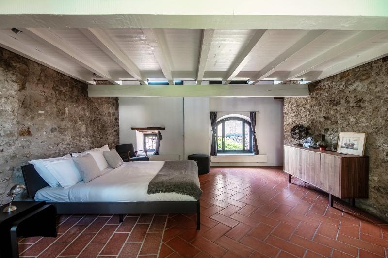 Casa Brocchi by Quokka 360 - Unique Design House with Garden - image 25