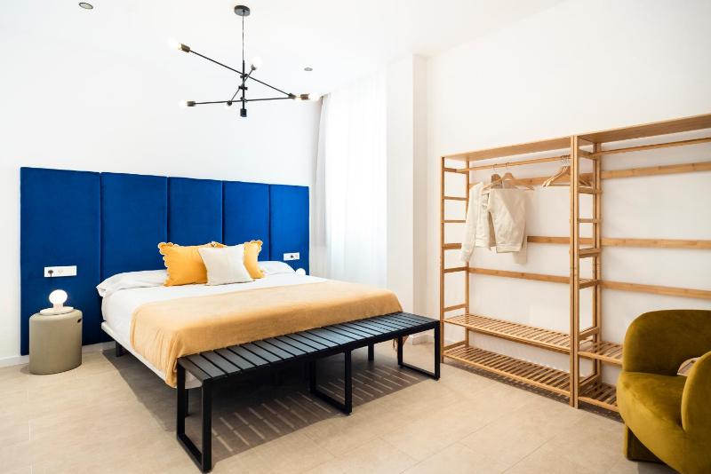 Blanq Marina Suites - image 8