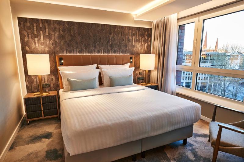 Superior Suite image 3