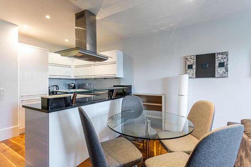 Apartment image 4
