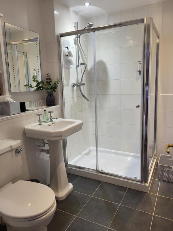 Double or Twin Room with Sea View image 3