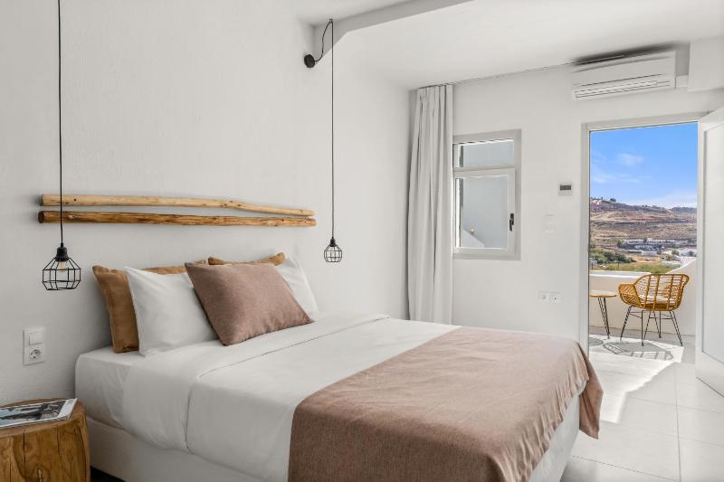 Comfort Triple Room image 2