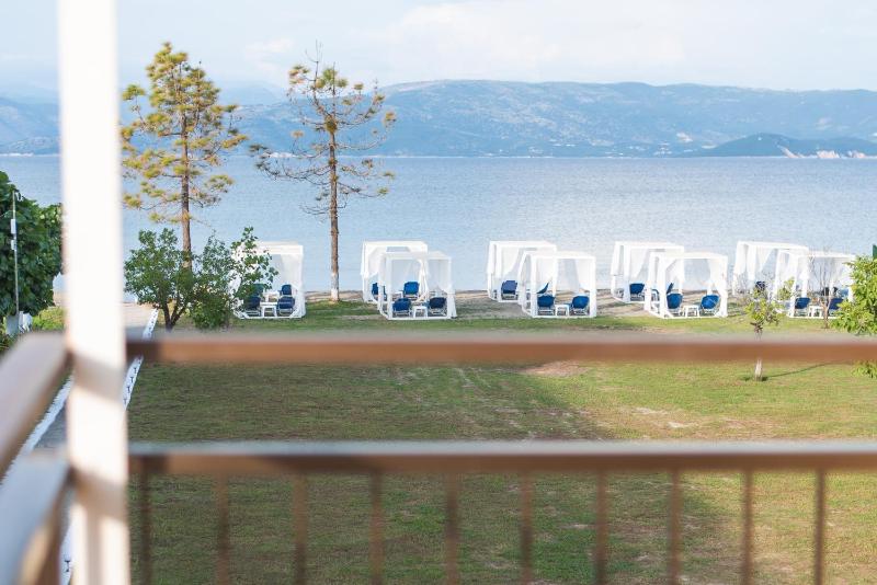 Superior Room with Balcony and Sea View image 2