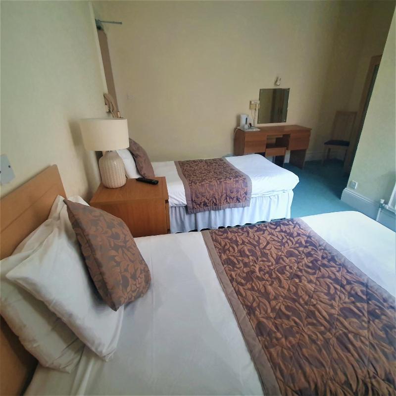 Burley Court Hotel - image 4