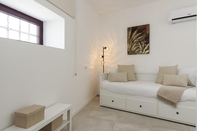 Madalena Village 3 - City centre by HD PROPERTIES - image 2