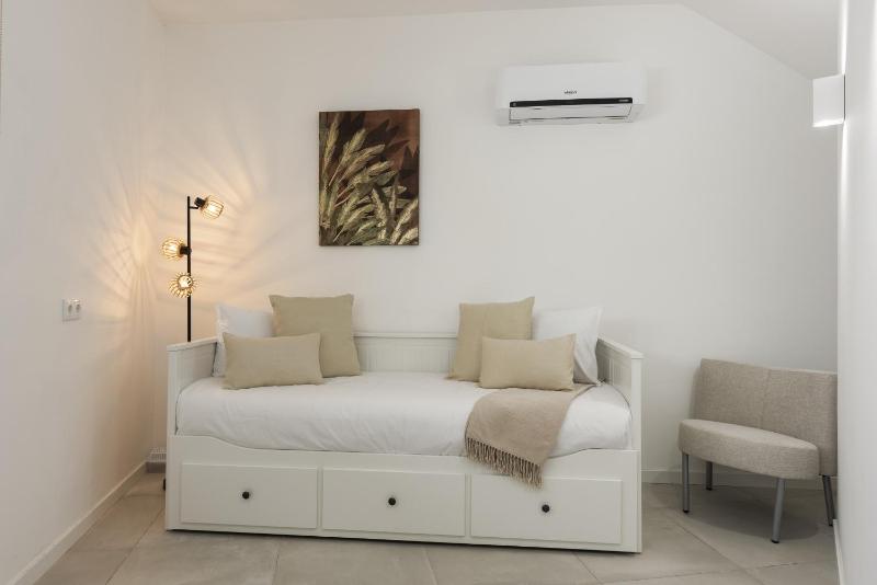 Madalena Village 3 - City centre by HD PROPERTIES - image 15