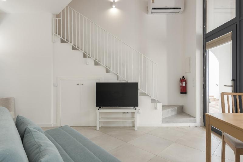 Madalena Village 1 - City centre by HD PROPERTIES - image 16