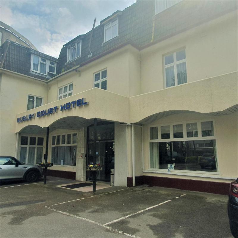 Burley Court Hotel - image 11