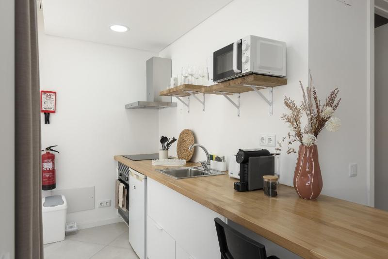 Madalena Village 7 - City centre by HD PROPERTIES - image 9