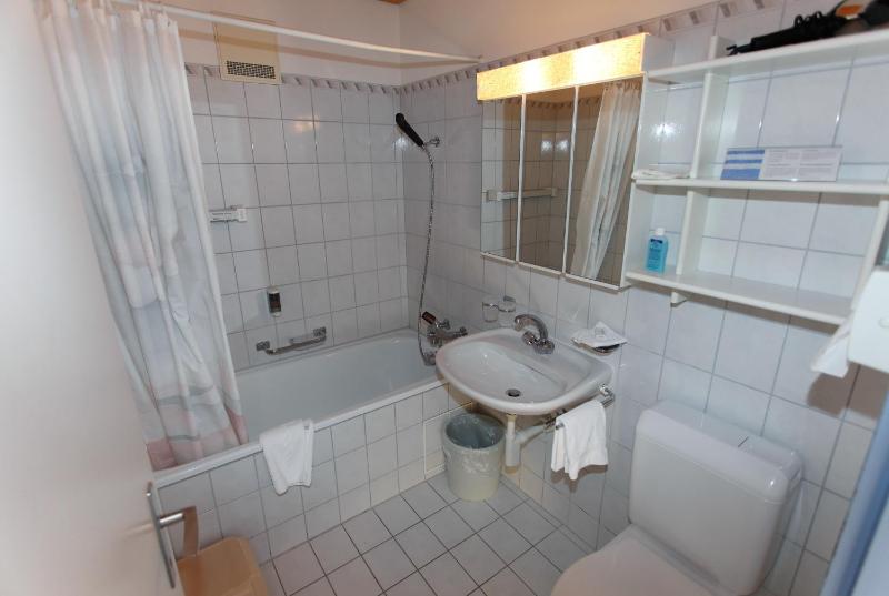 Superior One-Bedroom Apartment image 2