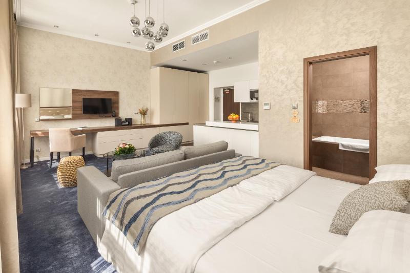 Superior Studio image 3