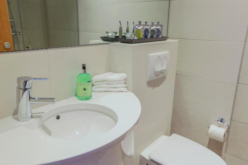 Double or Twin Room with Sea View image 2