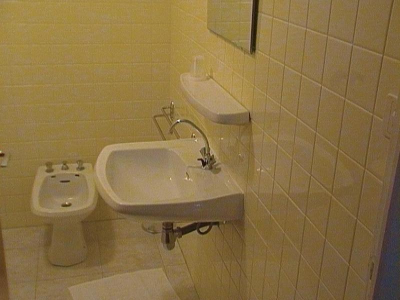 Double Room image 2