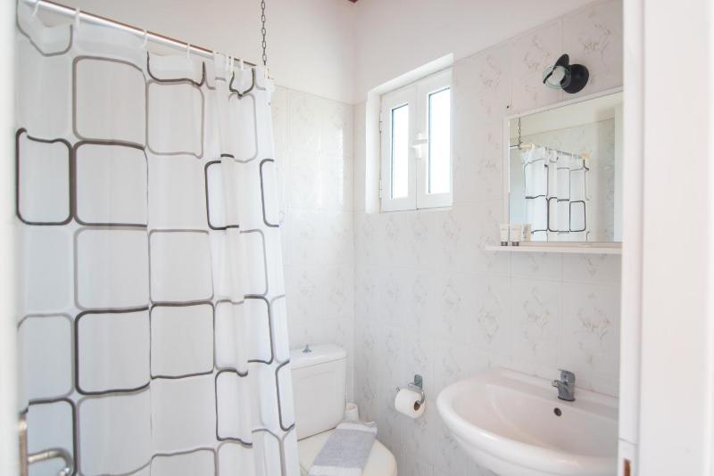 Twin or Double Room image 3