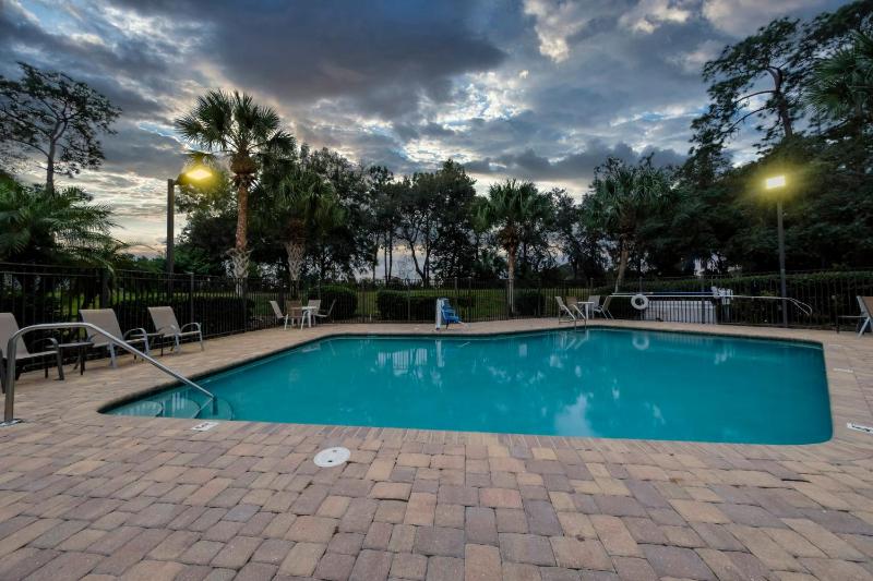 Red Roof Inn Tampa - Brandon - image 5