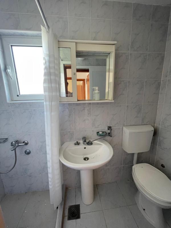 One-Bedroom Apartment image 1