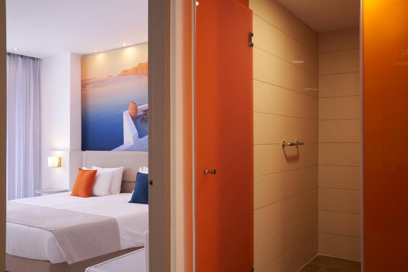 Apartment with Sea View image 4